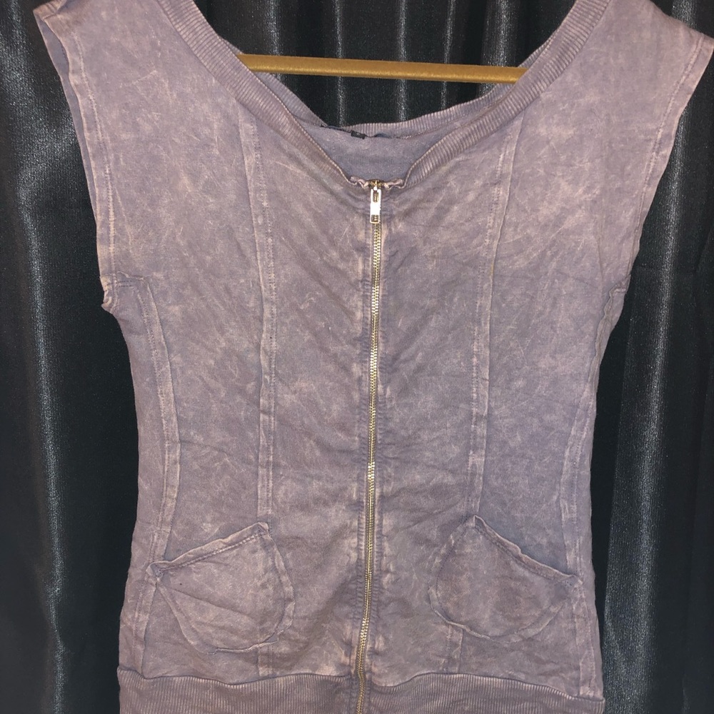Zip up top